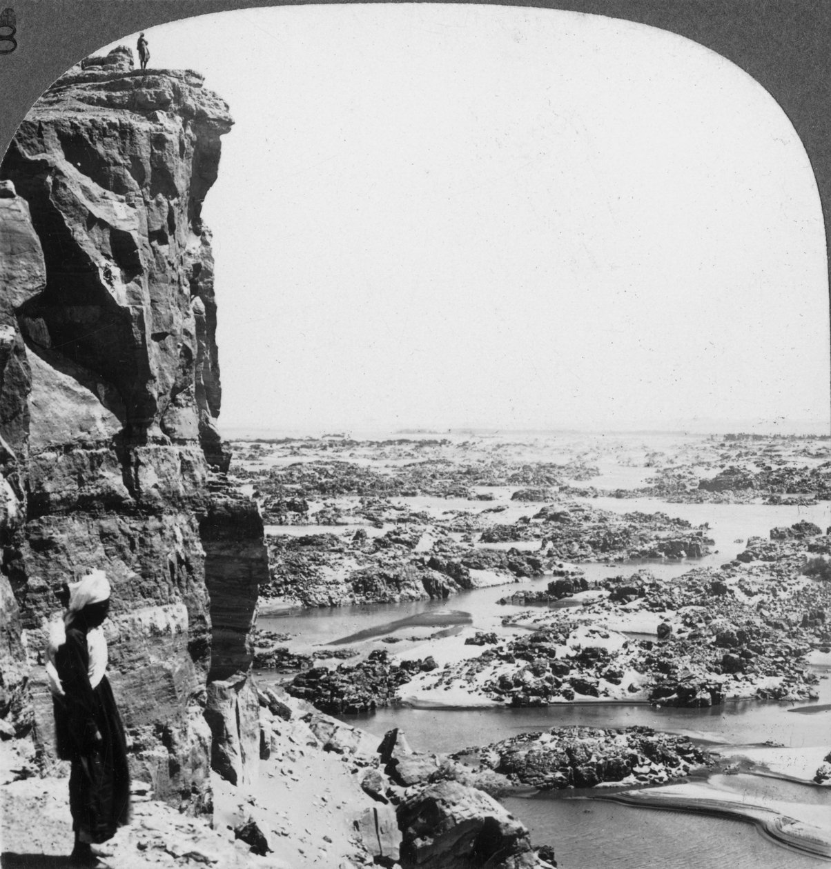 Niilin toinen kaihi lounaasta katsottuna, Egypti, 1905. tekijältä Underwood and Underwood