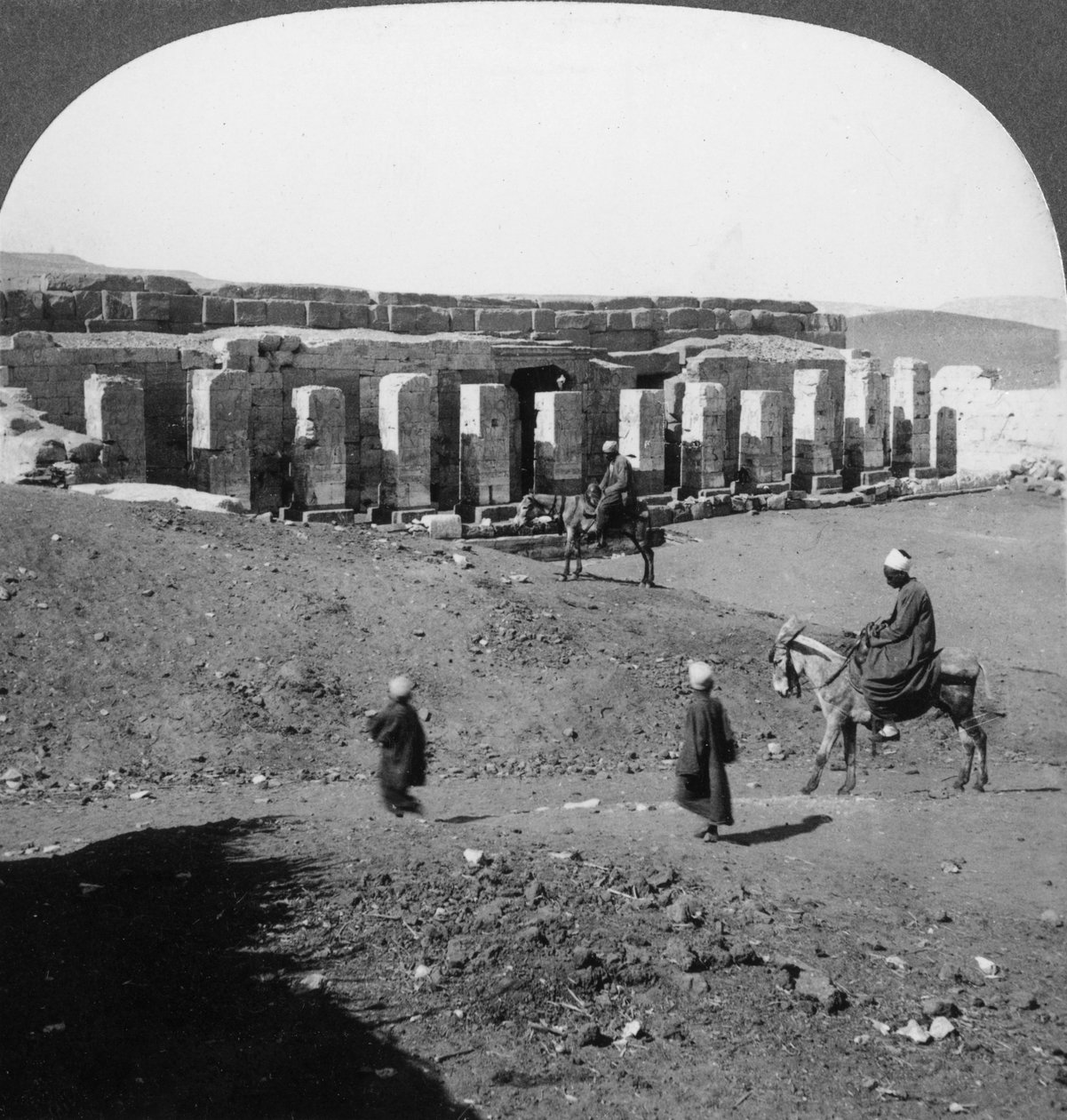 Sethos I:n temppeli, Abydos, Egypti 1905. tekijältä Underwood and Underwood