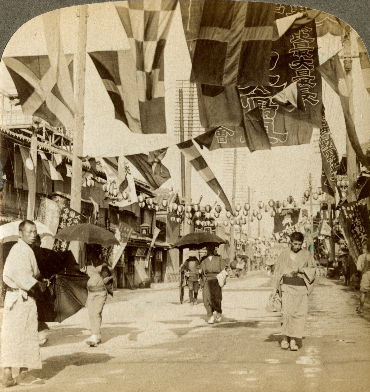 Theatre Street, Osaka, Japani. tekijältä Underwood and Underwood