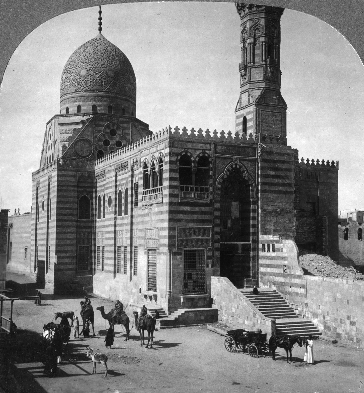 Sulttaani Kait Beyn hautamoskeija, Kairo, Egypti, 1905. tekijältä Underwood and Underwood