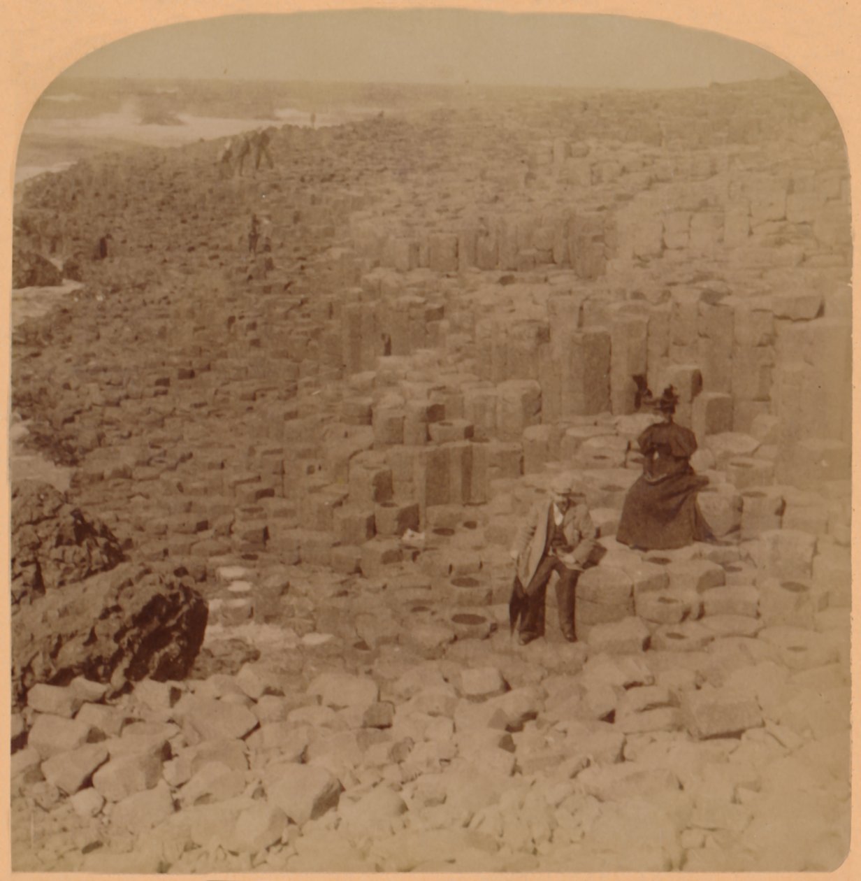 Wonderful Giants Causeway, Antrimin kreivikunta, Irlanti, 1899. tekijältä Underwood and Underwood