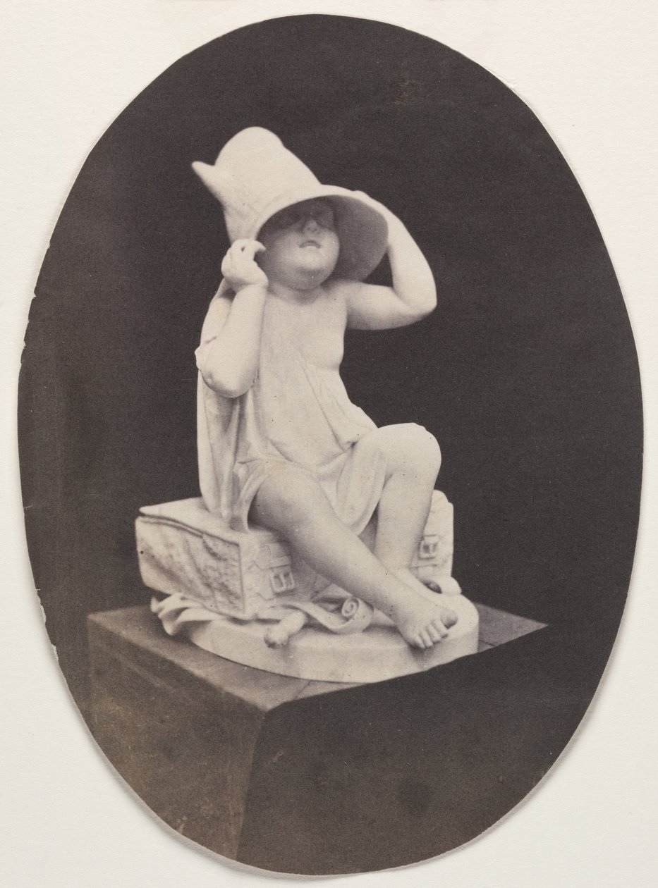 Nuorten patsas suuressa hatussa John R. Johnstonin albumilta ennen vuotta 1857. tekijältä Unidentified Photographer.