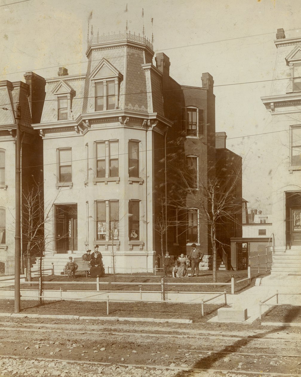 Charles S.Brownin asuinpaikka. 2337 St. Louis Avenue tekijältä Unknown