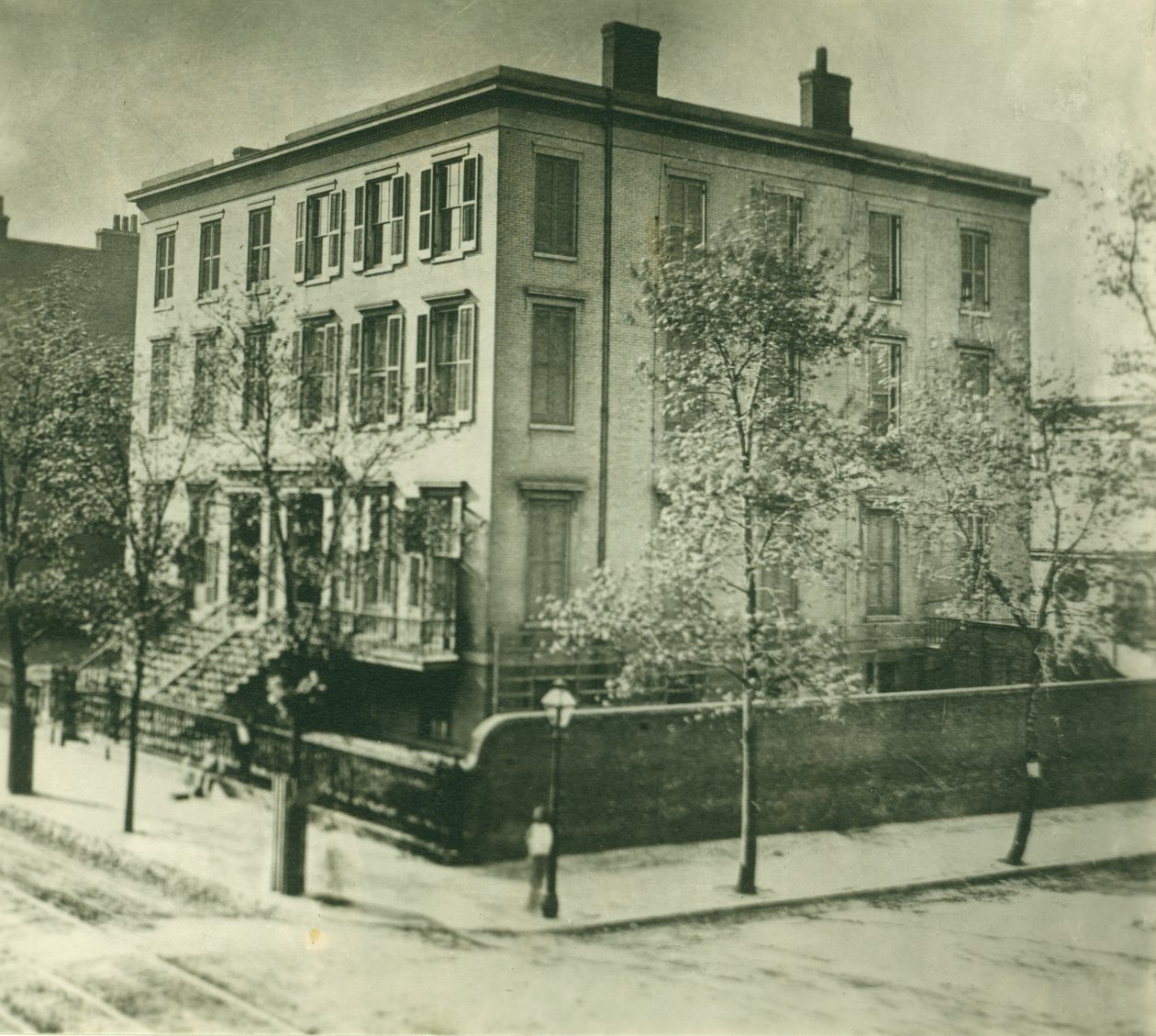 Julia Chouteau Maffitt Residence. Kuudennen ja oliivikatujen luoteiskulma tekijältä Unknown