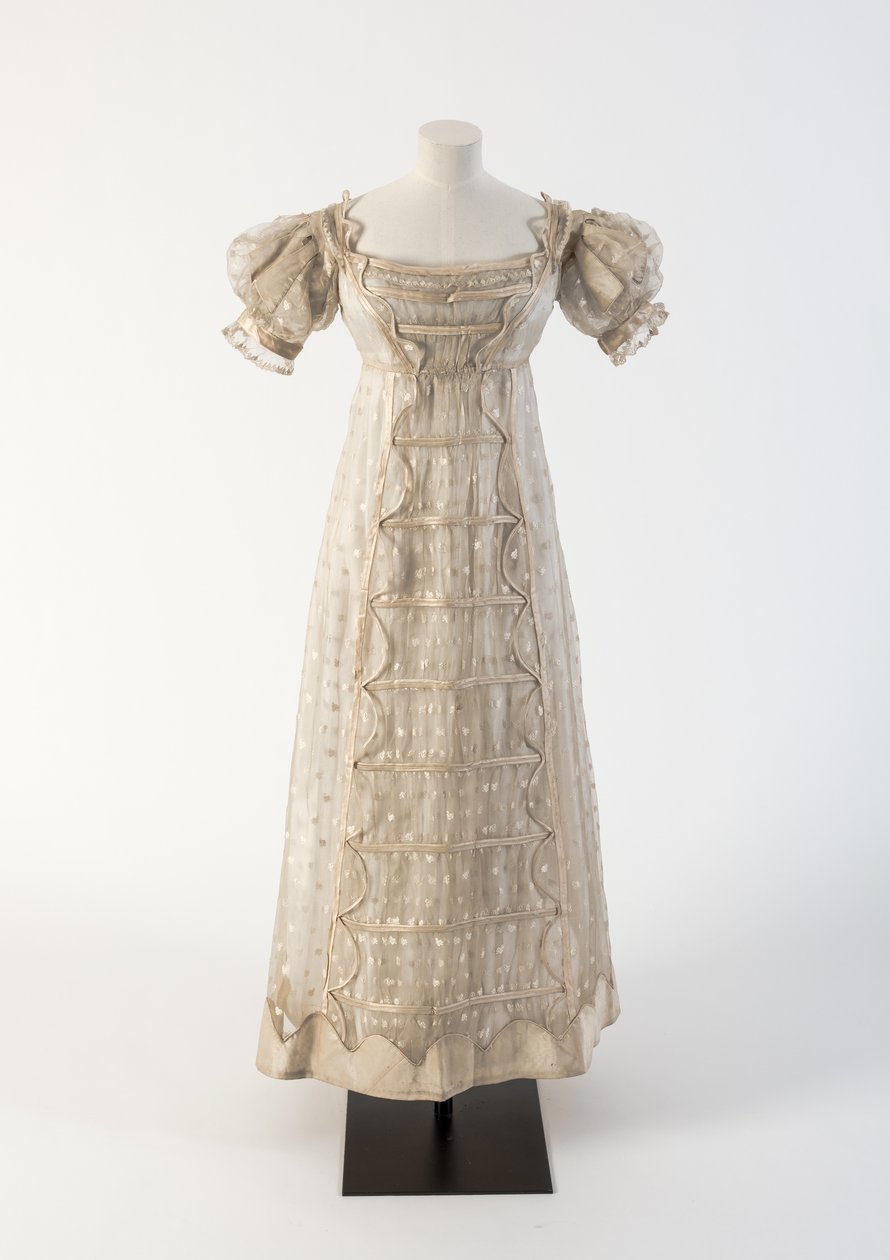 Kermanvärinen silkkiharso Madras-pitsimekko silkkisatiiniyksityiskohdalla, 1817 (silkki & pitsi) tekijältä Unbekannt Unbekannt