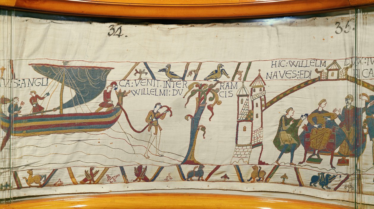 Laiva laskeutuu Normandiaan tuoden uutisia Haroldin kruunauksesta, Bayeux Tapestry (villakirjonta pellavalle) tekijältä Unknown artist