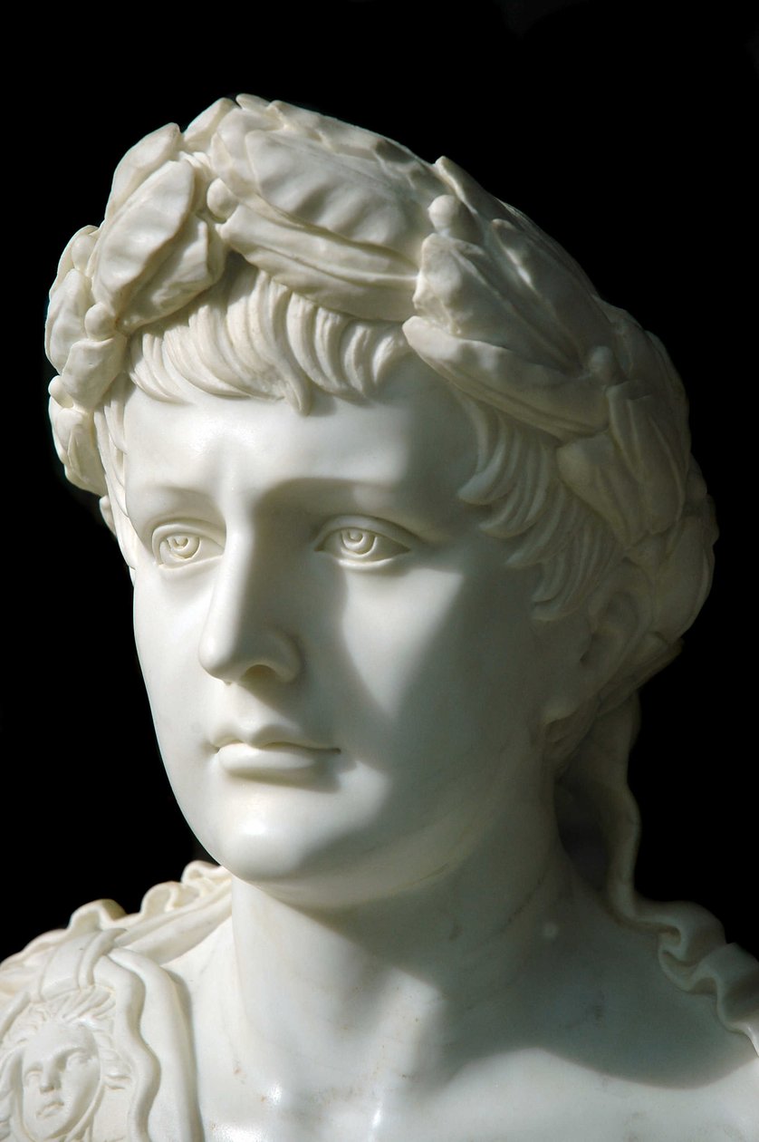 Nimetön 1800-luvun marmoririntakuva Ranskan keisarin Napoleon I:stä. tekijältä Unknown artist