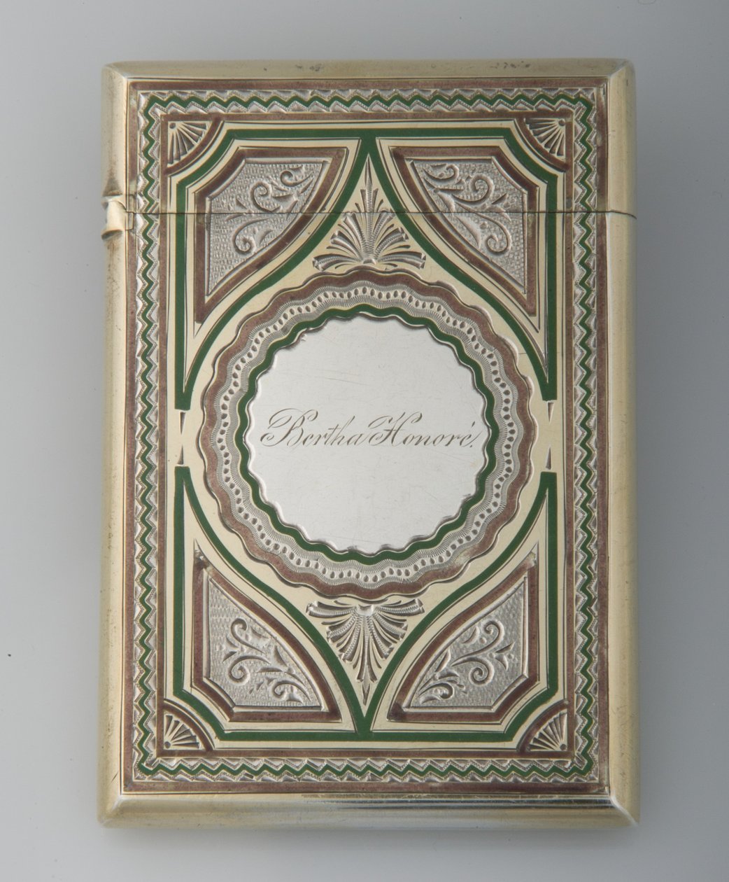 Bertha Palmerin korttikotelo, n. 1865, Sterling hopea, emali, Valmistaja tuntematon tekijältä Unknown artist
