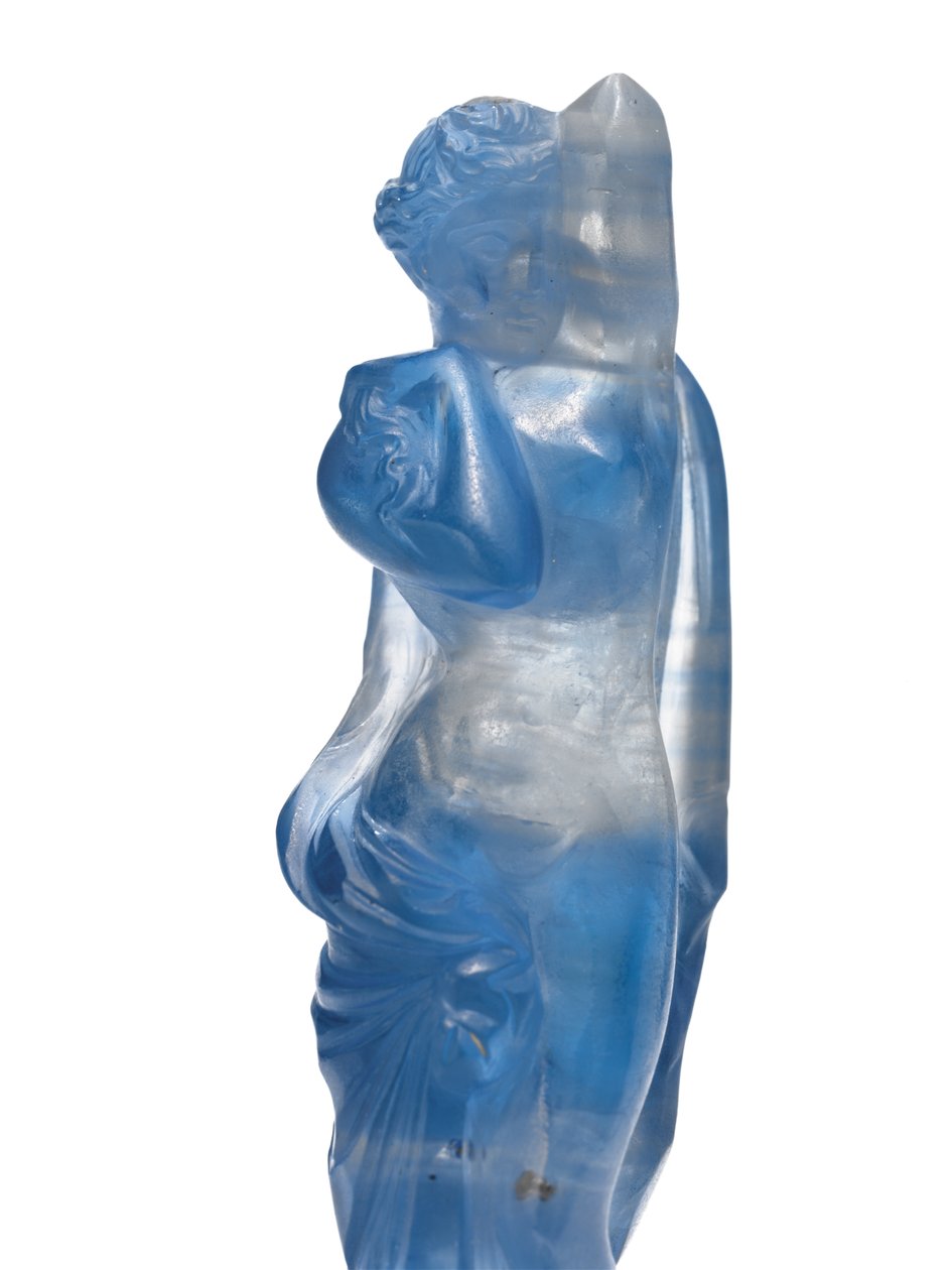 "Blue Venus" -veistos, noin 1800-luvun puoliväli (safiiri, spinelli ja timantit) tekijältä Unknown artist