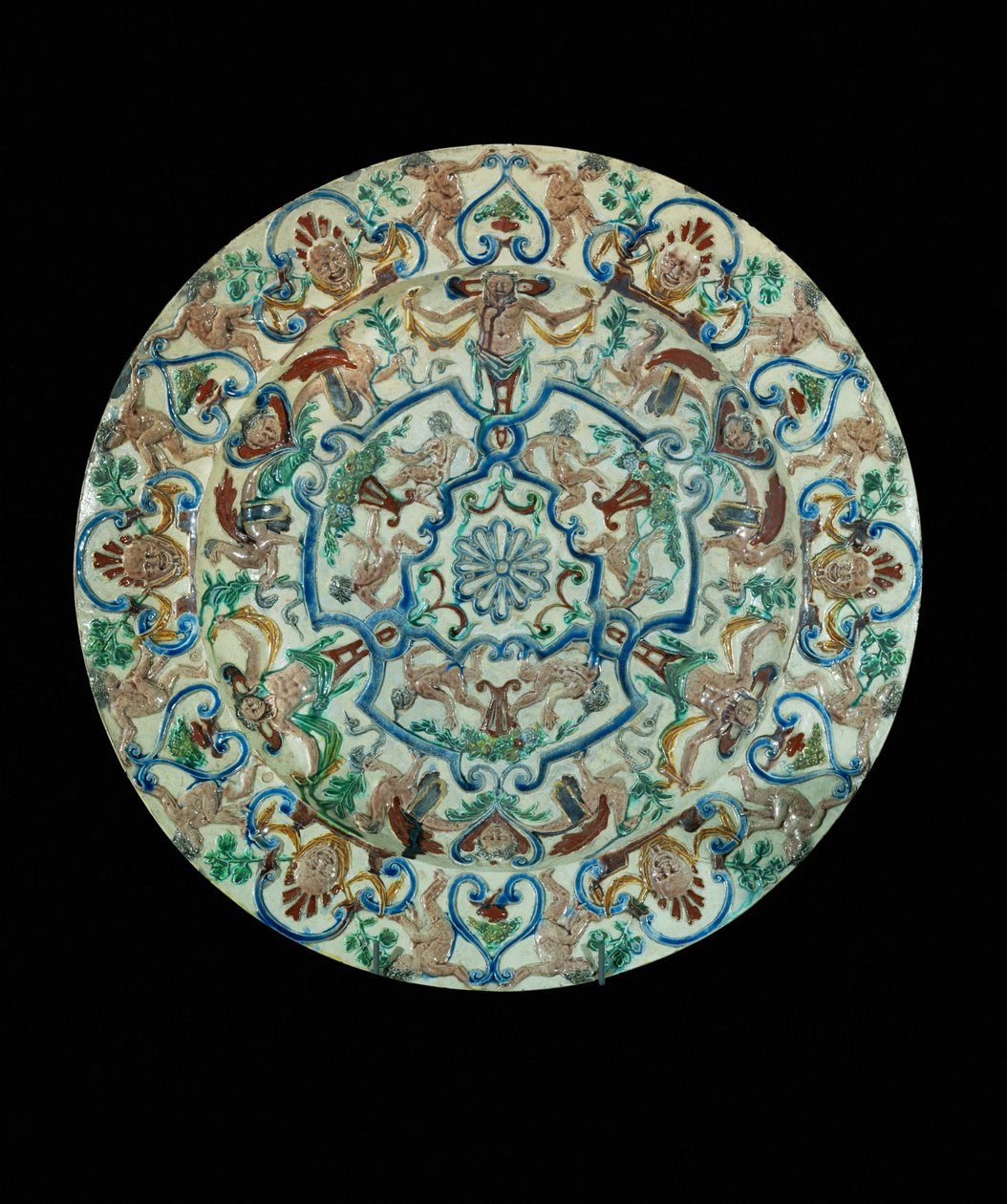 Faience-laatta, koristeltu groteskiornamentein ... tekijältä Unknown artist