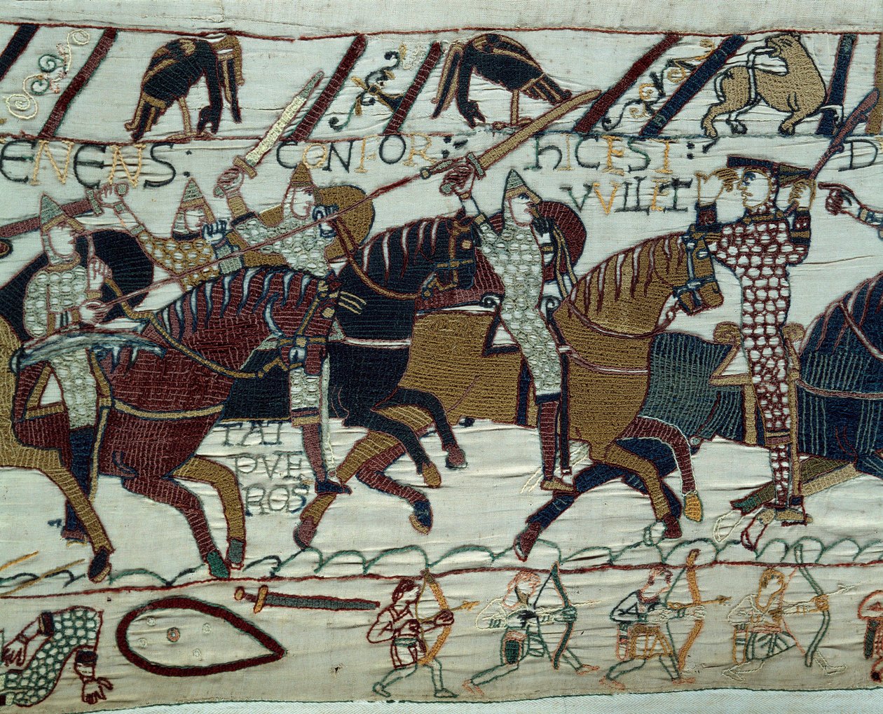 Normandian herttua William Valloittajan (1027-1087) armeija valloitti Englannin: sotilaat tunnistavat herttua Guillaumen nostamalla kypäränsä Hastingsin taistelun aikana. Yksityiskohta Bayeux