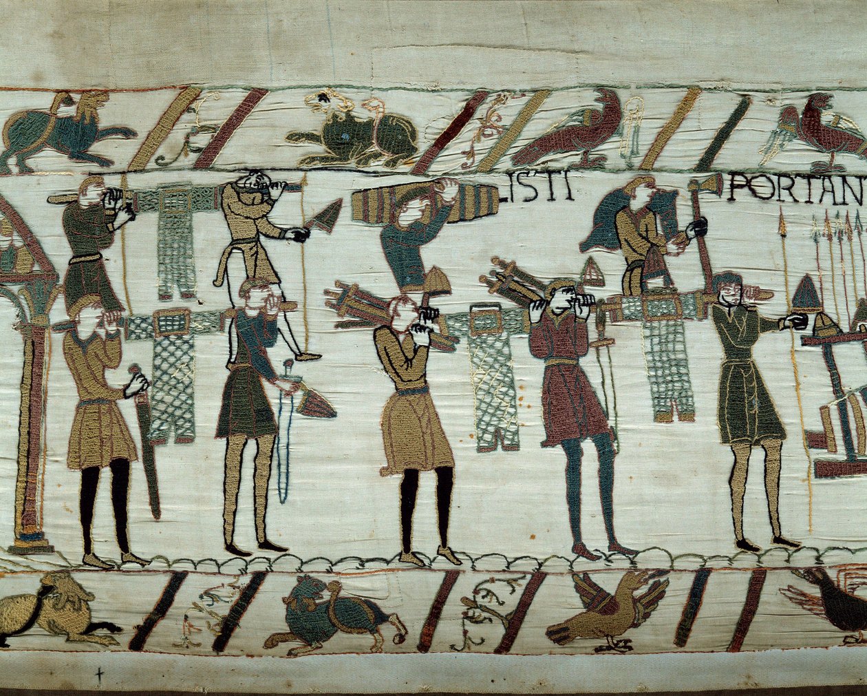 William Valloittajan (1027-1087) laivastot tuovat aseita ja viiniä laivoille Englannin valloitusta varten vuonna 1066. Yksityiskohta Bayeux