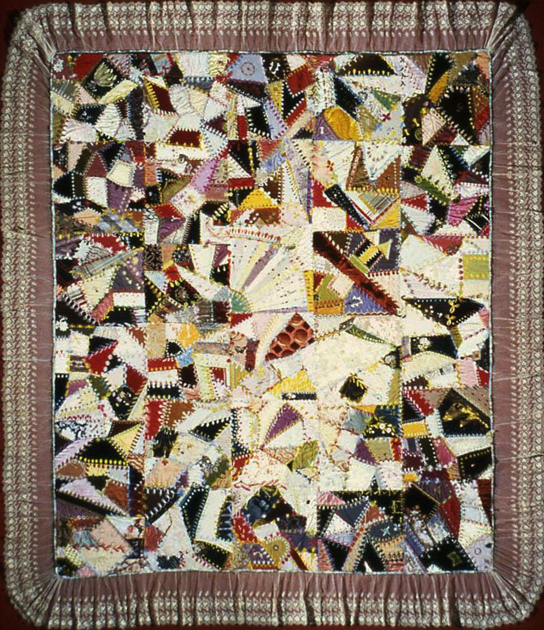Vuodepeitto (Crazy Quilt) tekijältä Unknown artist