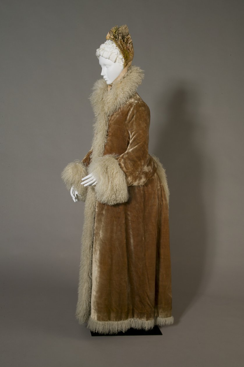 Bertha Palmerin talvitakki, n. 1885 (sivukuva), silkkisamettiä ja lampaanvillaa. tekijältä Unknown artist