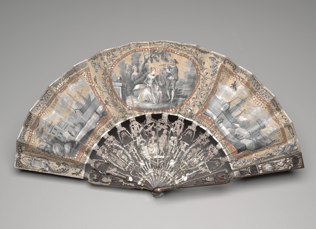 Taittuva viuhka "grisaille"-kohtauksilla, n. 1780-luku (guassi kaksoissilkkilehdellä, messinki, metallilanka, luu tai norsunluu, kultaus, helmiäiset ja tahnat) tekijältä Unknown artist