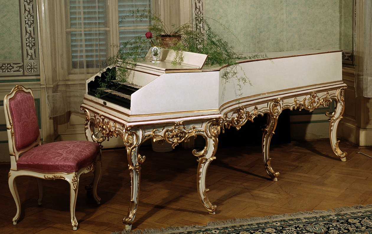 Itävaltalaisen säveltäjän Wolfgang Amadeus Mozartin (1756-1791) cembalo (itävaltalaisen säveltäjän Mozartin cembalo) 1700-luvun Praha, Mozartin museo tekijältä Unknown artist
