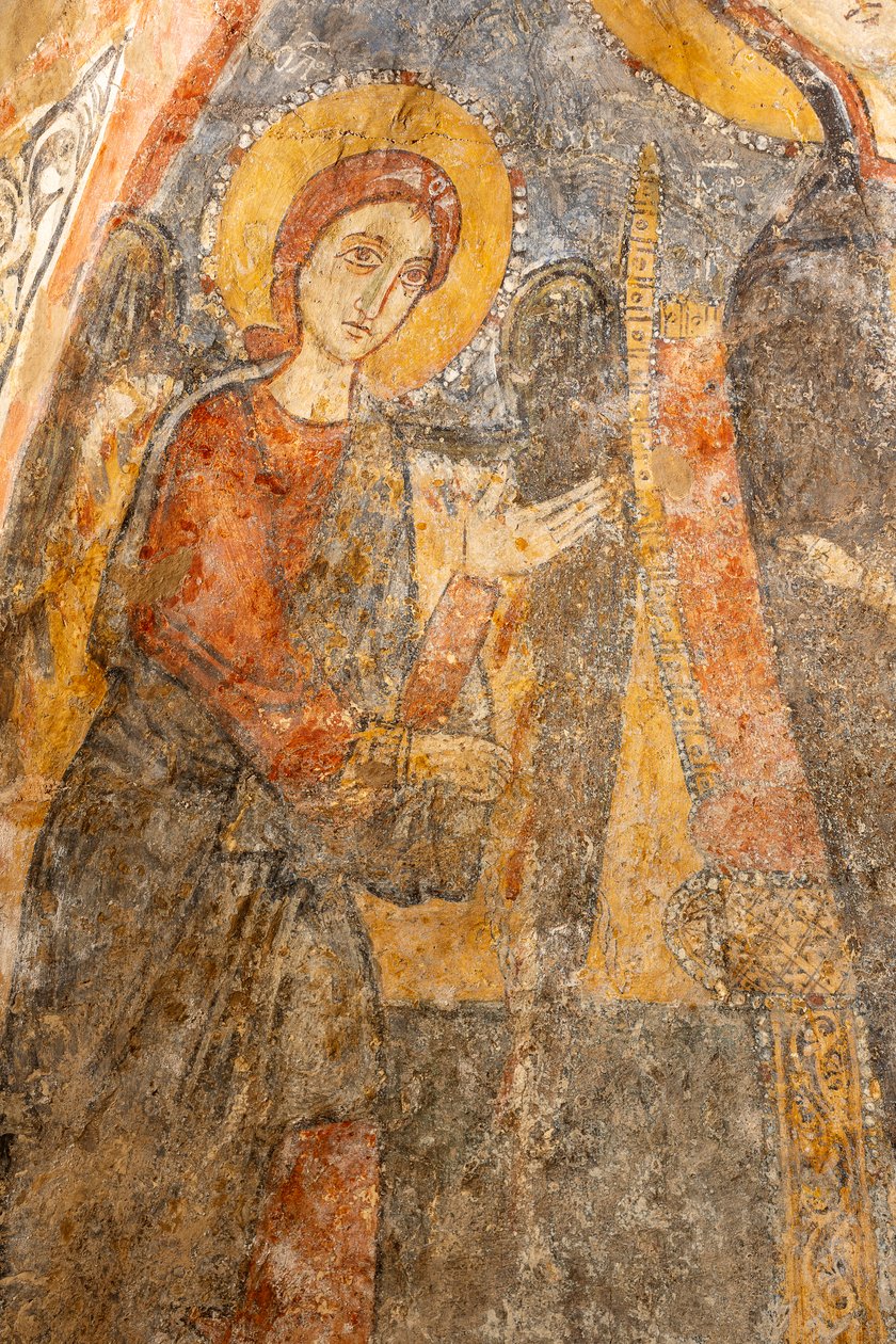 Madonna ja lapsi arkkienkelien välissä, vasemmanpuoleisen arkkienkelin yksityiskohta tekijältä Unknown artist