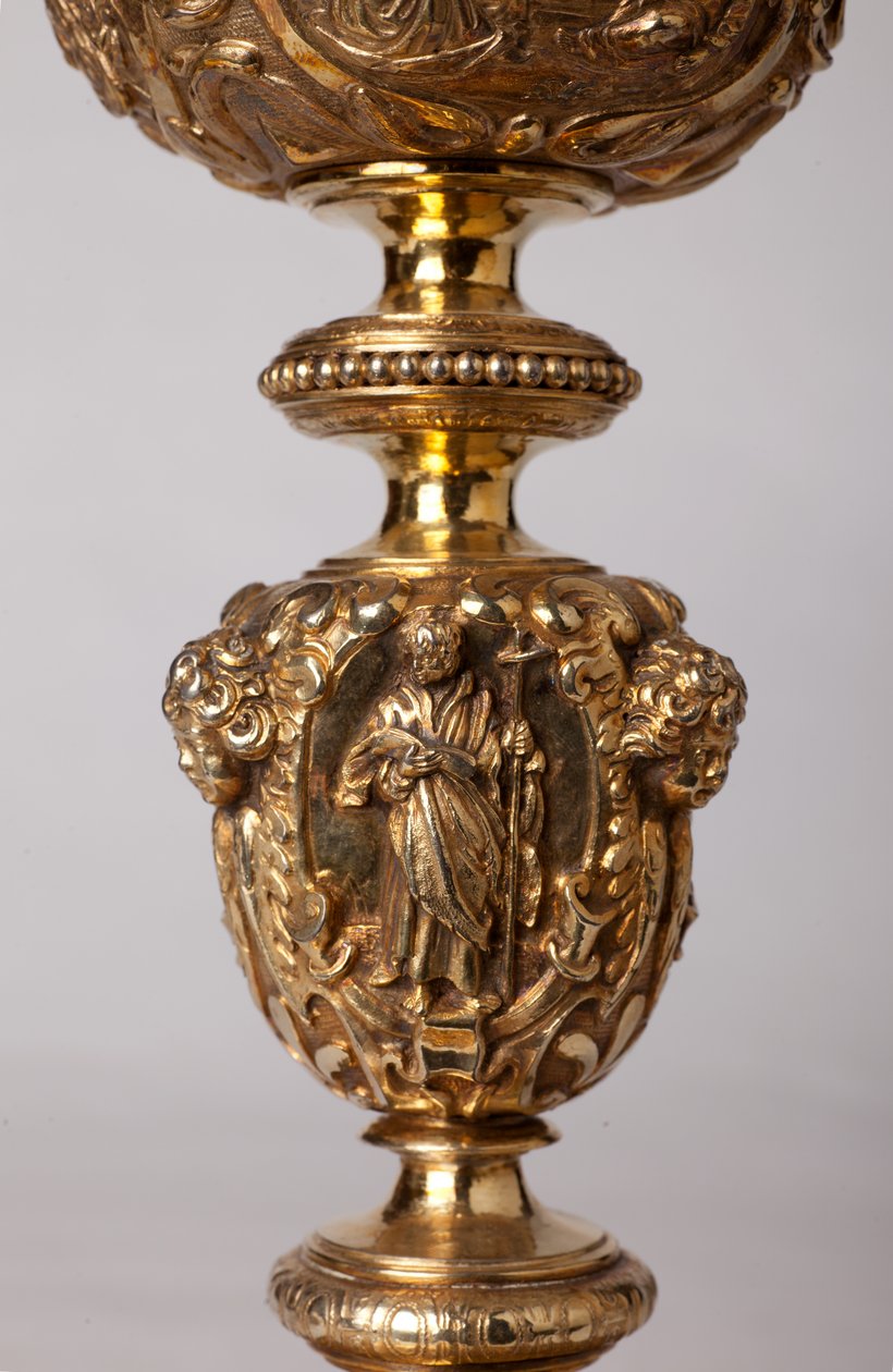 Metallityötä. Malja. Katedraalikappelin dekaanin A. Le Vaillant de la Bassarderien lahja 1726-1758. 1700-luku. Yksityiskohta. tekijältä Unknown artist