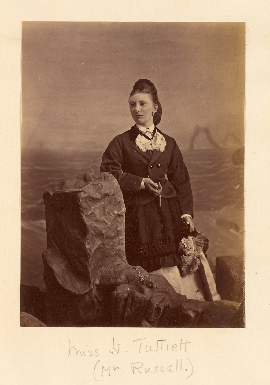 Neiti H. Tuttiett (rouva Russell) tekijältä Unknown artist