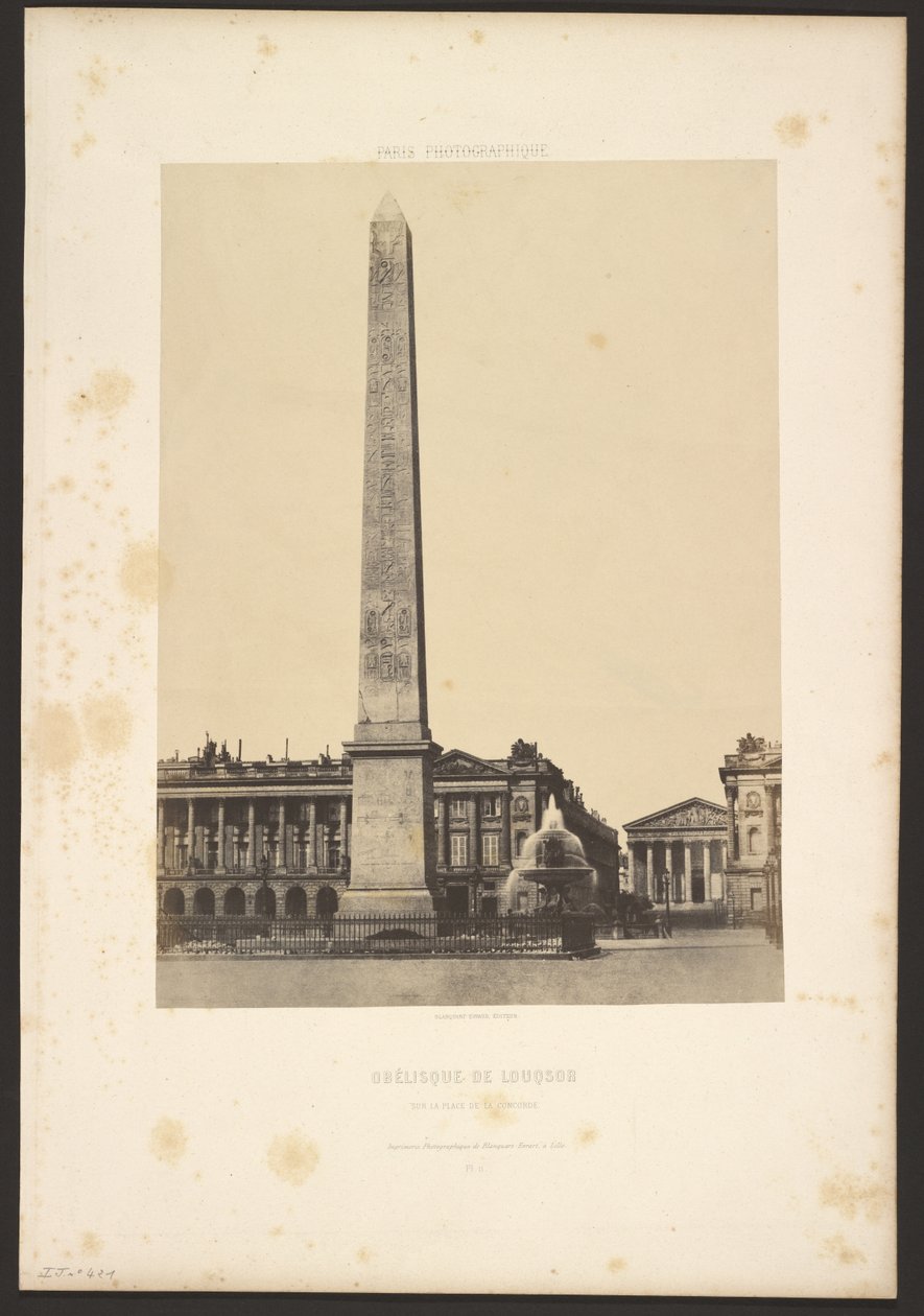 Louqsorin obeliski Place de la Concorde -aukiolla. tekijältä Unknown artist
