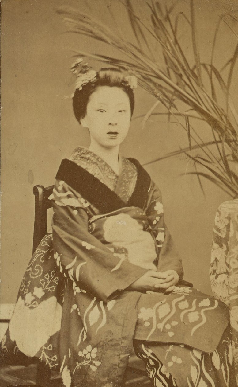 [Istuva japanilainen nainen] tekijältä Unknown artist