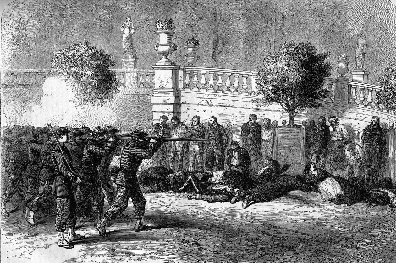 Pariisin kommuuni vuonna 1871. Liittovaltioiden (communards) teloitus Luxemburgin puutarhassa verisellä viikolla 22.-28. toukokuuta 1871. Kuudes kaupunginosa oli yksi ensimmäisistä, jotka yhteinen armeija miehitti. Liittovaltion vankien joukossa joitain lä tekijältä Unknown artist