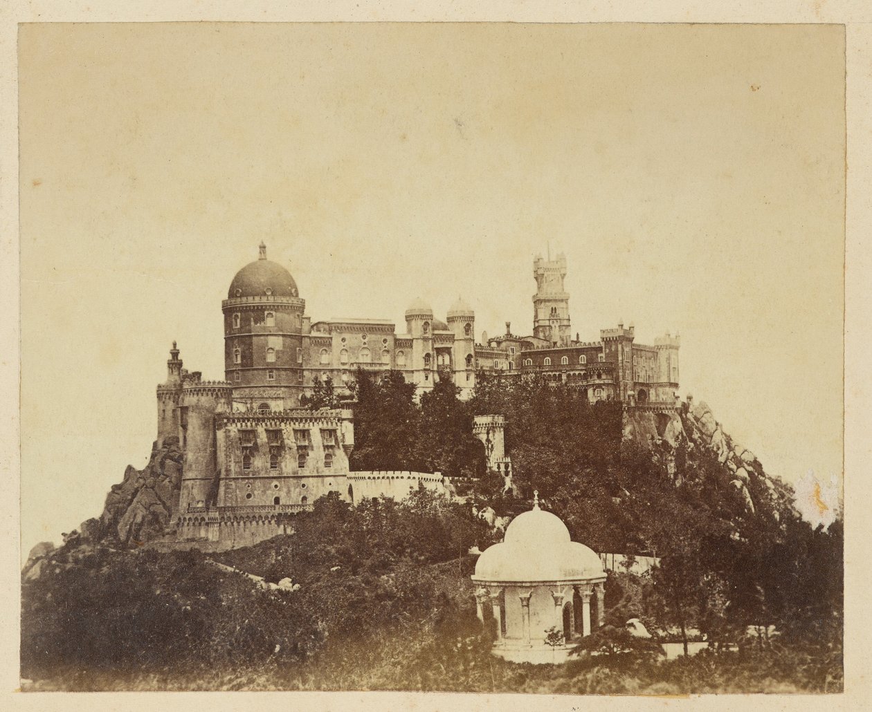 [Näkymä Palácio da Penaan, Portugali] tekijältä Unknown artist
