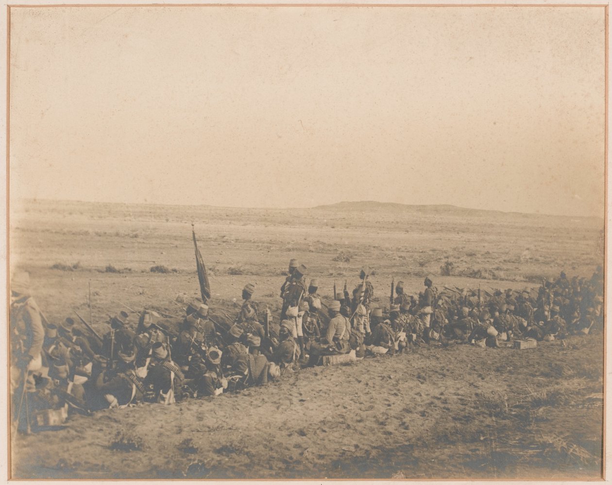 12. Sudanin pataljoona odottaa dervishien hyökkäystä, Omdurman, 2. syyskuuta 1898 tekijältä Unknown