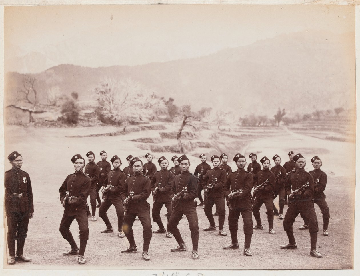 4. Gurkha (kivääri) -rykmentin osasto tekijältä Unknown photographer
