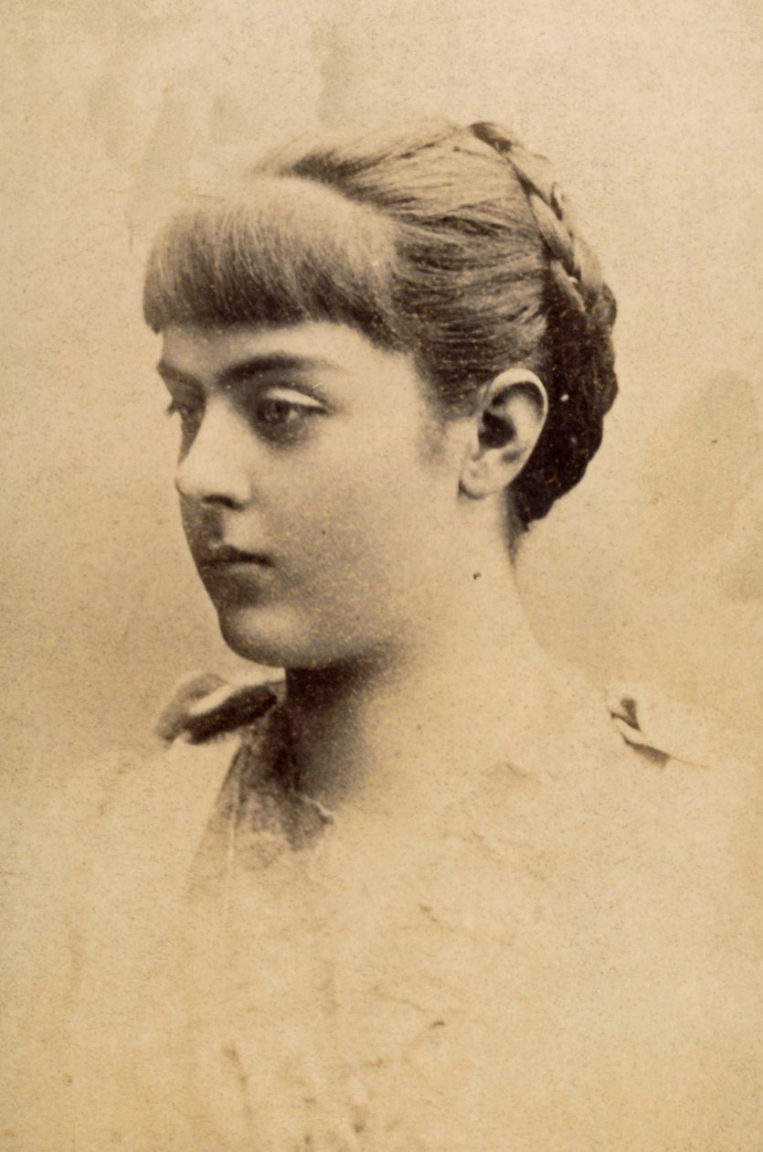 Paronitar Marie Alexandrine "Mary" von Vetsera (19. maaliskuuta 1871 - 30. tammikuuta 1889) (kuva) tekijältä Unknown photographer