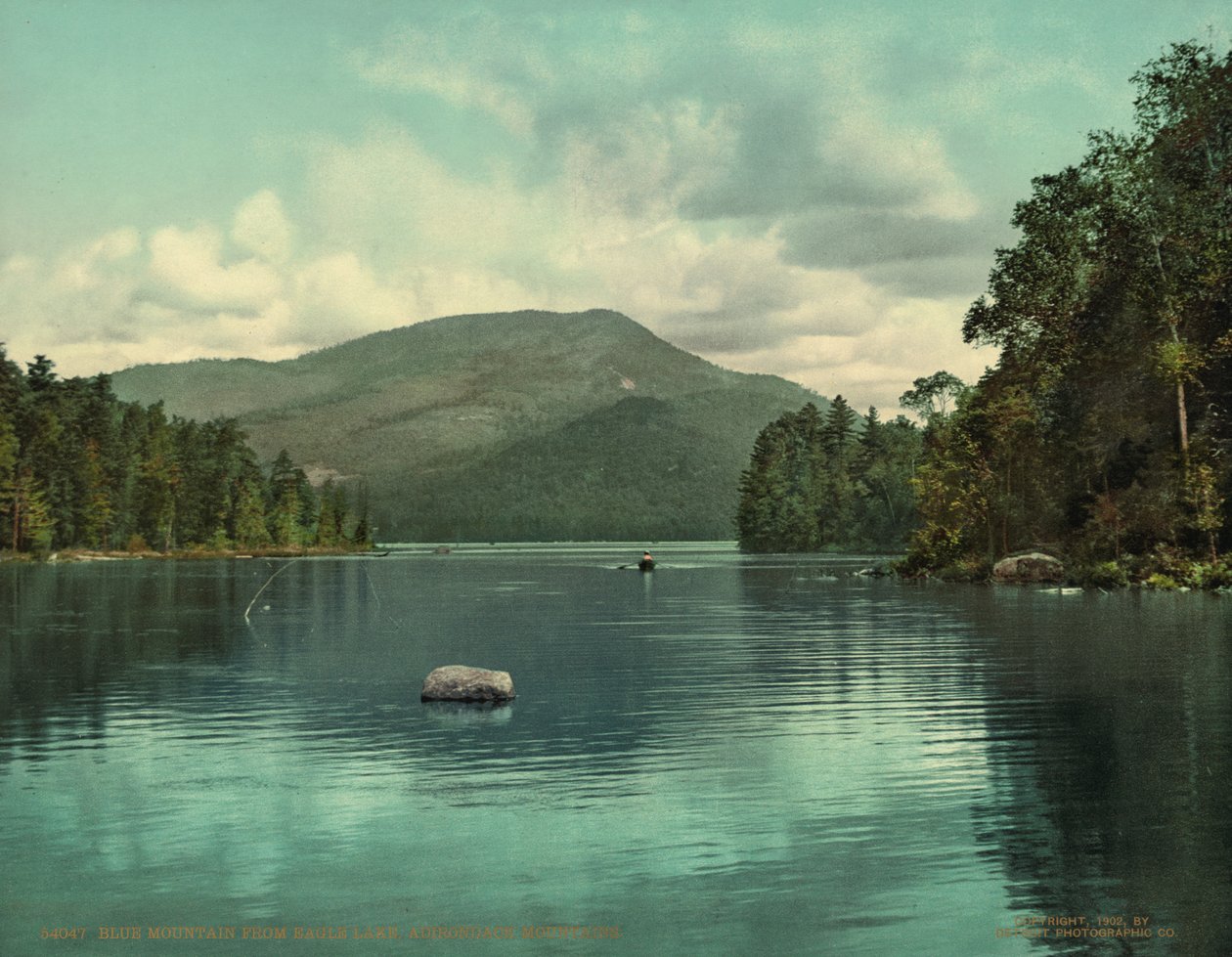 Blue Mountain Eagle Lake, Adirondack Mountains, noin 1902. tekijältä Unknown photographer