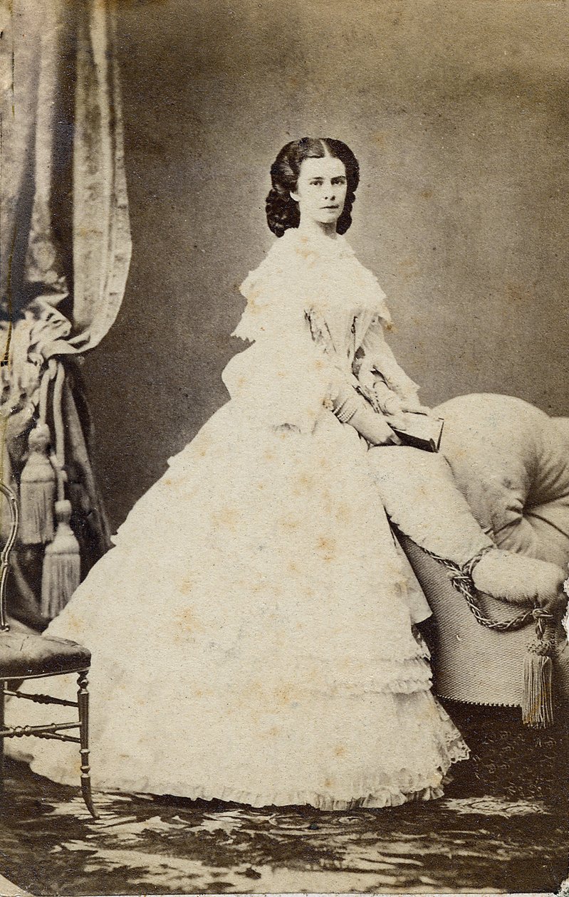 Elisabeth Itävalta (Sissi) (1837-1898) 1860 - Muotokuva Elisabeth of Wittelsbachista (1837-1898) (sissi), Itävallan impress (1854-1898) ja Unkarin kuningatar (1867-1898) tekijältä Unknown photographer