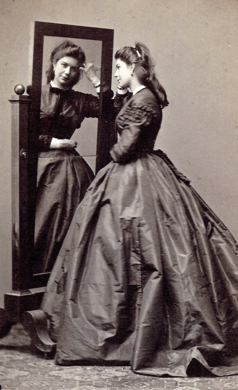 Franziska Feifalik, o.s. Rösler, Rössler tai Angerer, tunnettu nimellä Fanny. tekijältä Unknown photographer