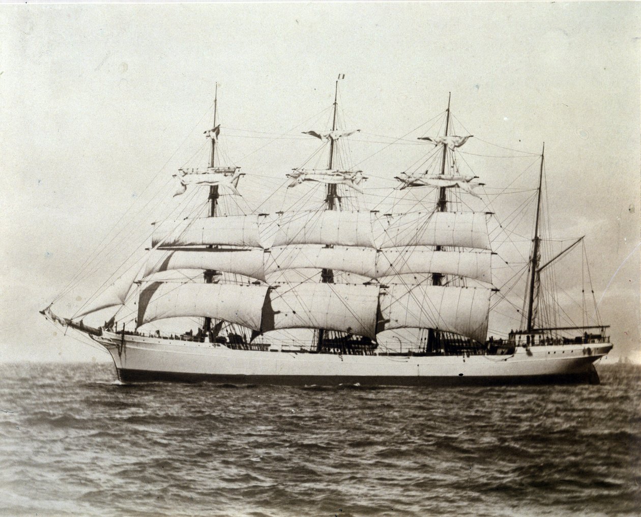 Ranskalainen purjevene Emile Renouf Le Havren edustalla 02.07.1897 Valokuvaus tekijältä Unknown photographer