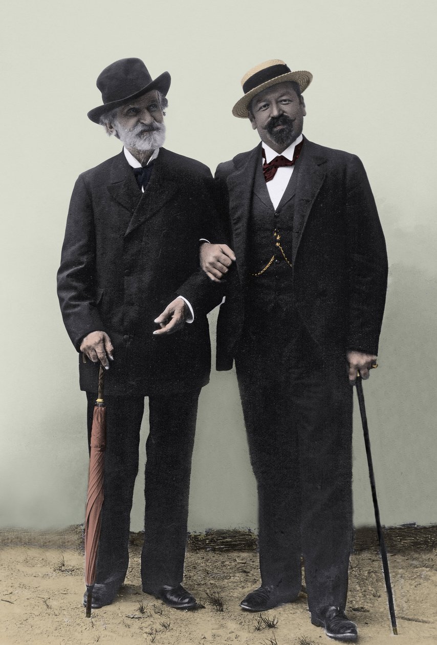 Giuseppe Verdi, italialainen säveltäjä (1813-1901) ja tenori Francesco Tamagno (1850-1905) Montecatinissa 1800-luvun lopulla. tekijältä Unknown photographer