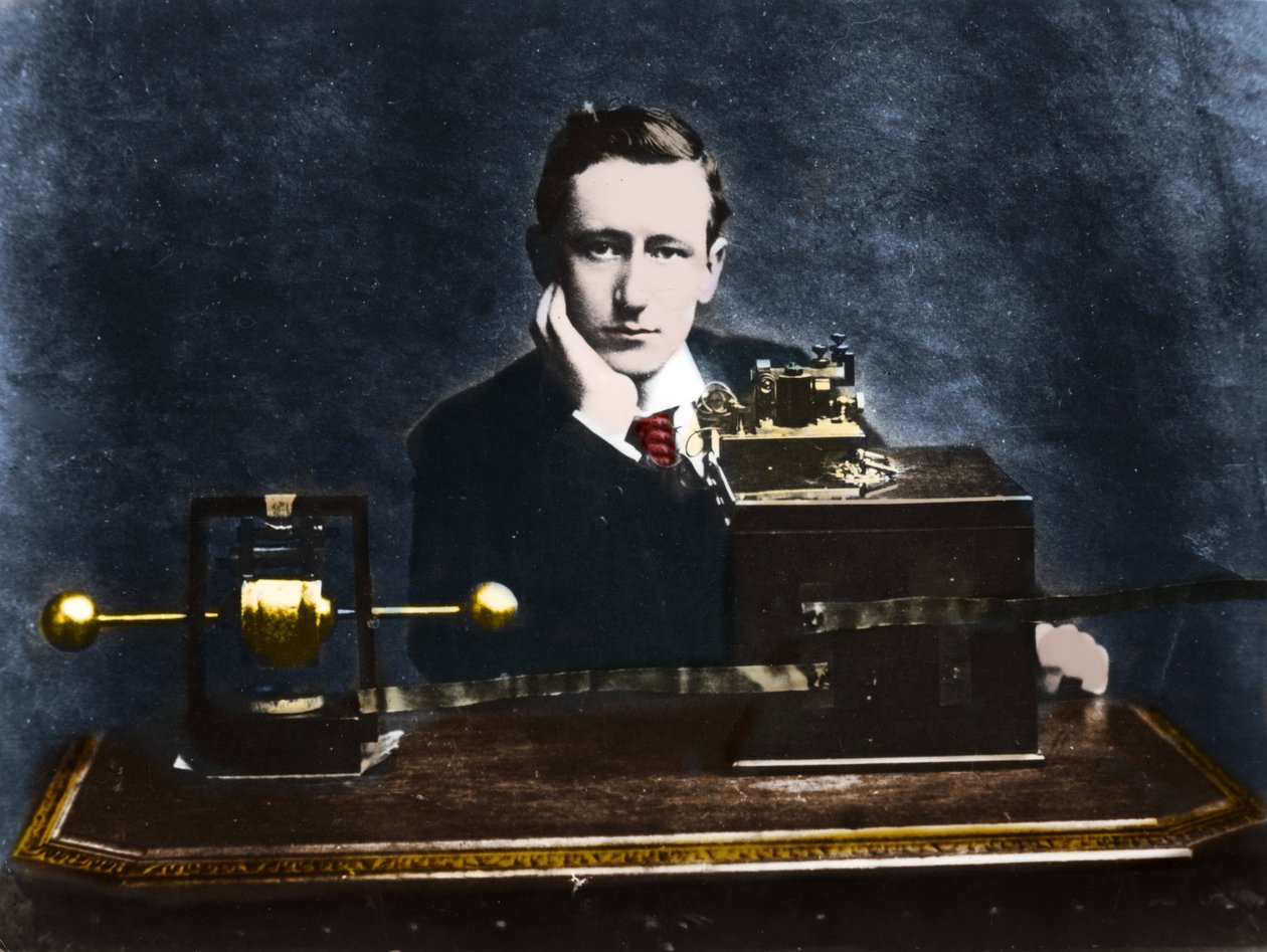 Guglielmo Marconi (1874-1937), italialainen fyysikko ja keksijä Englannissa vuonna 1896. tekijältä Unknown photographer
