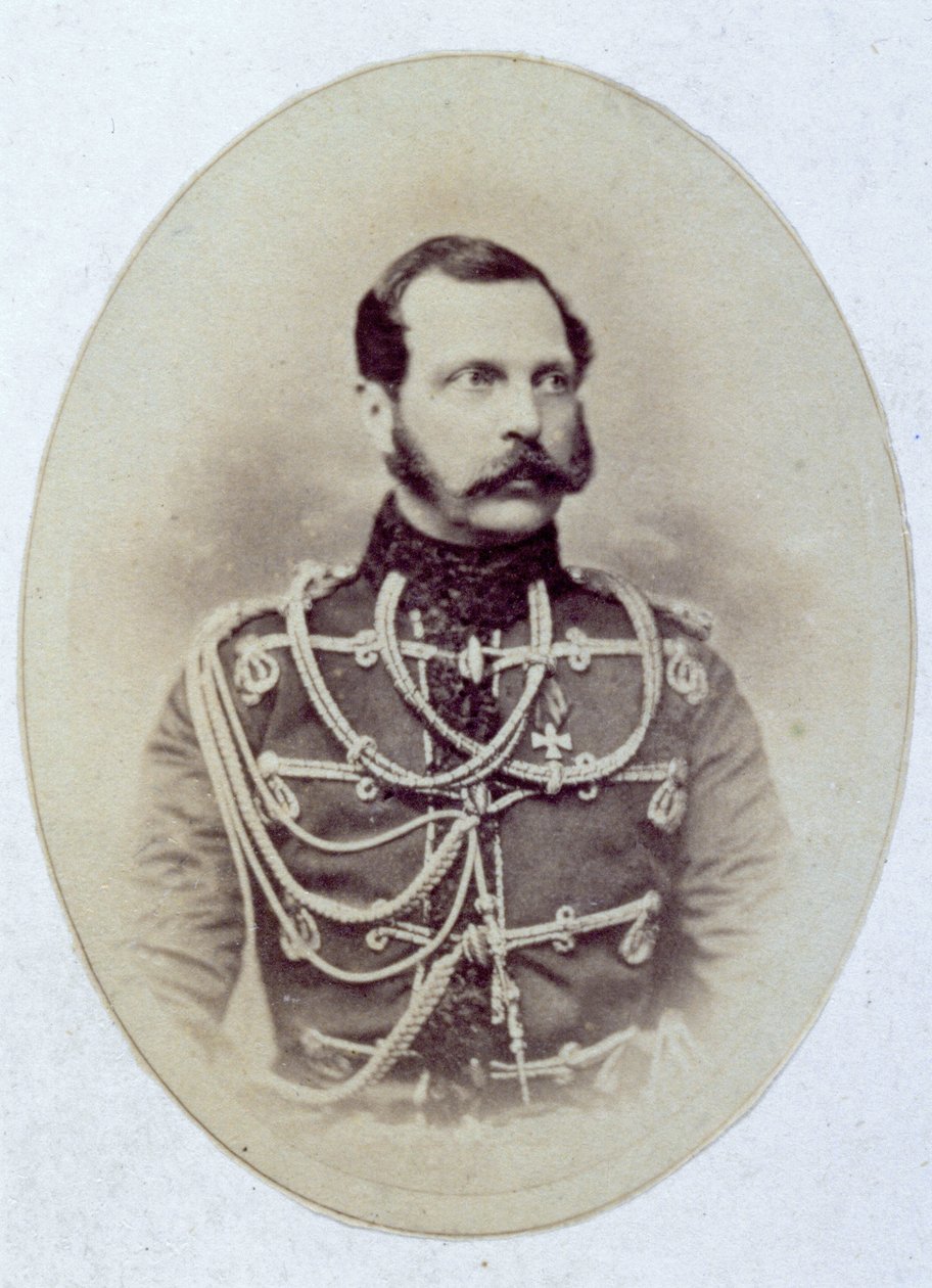 Venäjän tsaari Aleksanteri II:n puolipitkä muotokuva. tekijältä Unknown photographer