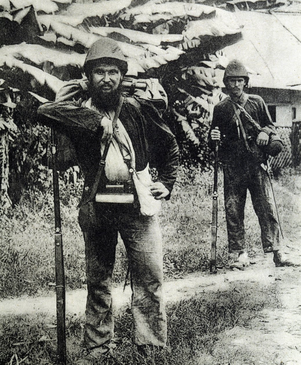 Tonkin-kampanjan sankari tekijältä Unknown photographer