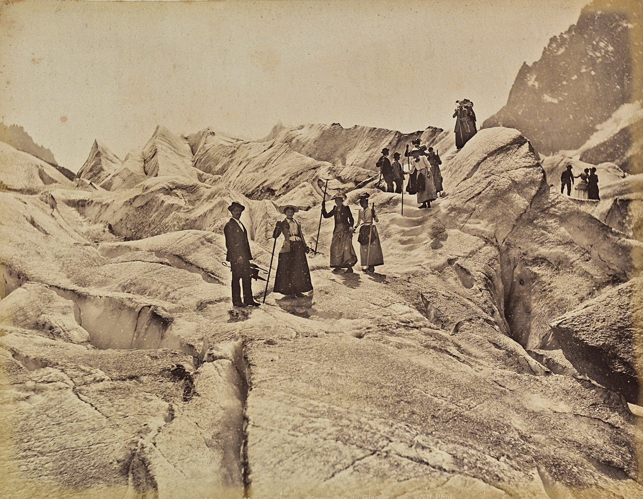 Retkeilijöitä "Mer de Glace" -jäällä Mont Blancilla, Chamonix, Ranska. tekijältä Unknown photographer