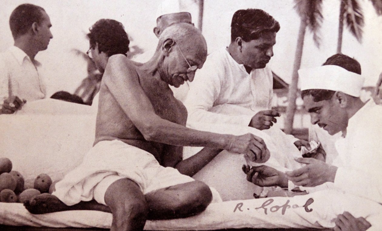 Mahatma Gandhi tekijältä Unknown photographer