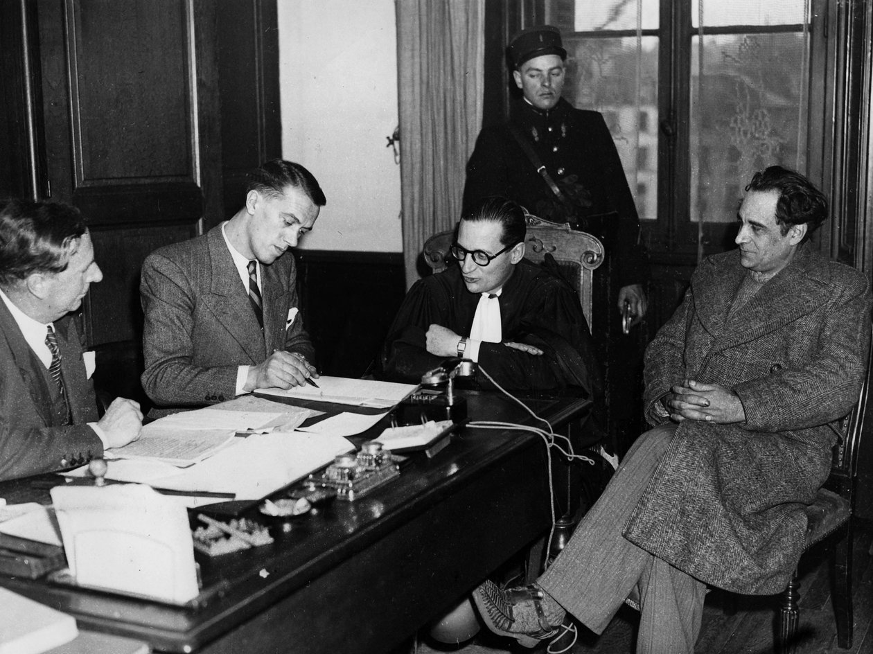Marcel Petiot ja hänen asianajajansa Rene Floriot, Petiot Affair, noin 1946 (s/w-kuva). tekijältä Unknown photographer