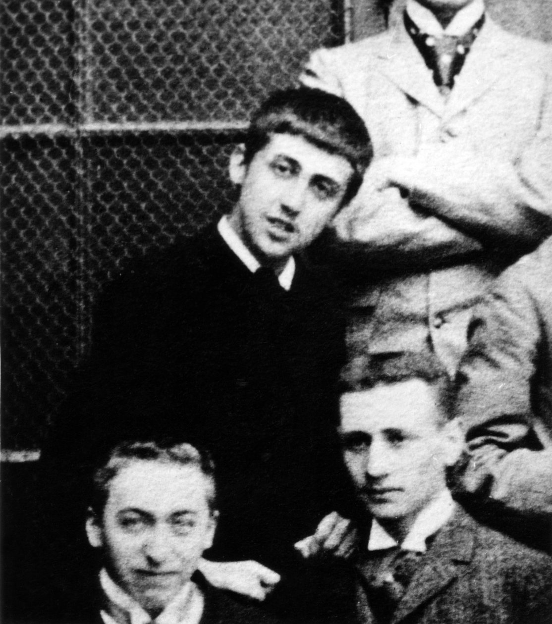 Marcel Proust (1871-1922) Pariisin lukiossa, n. 1887 tekijältä Unknown photographer