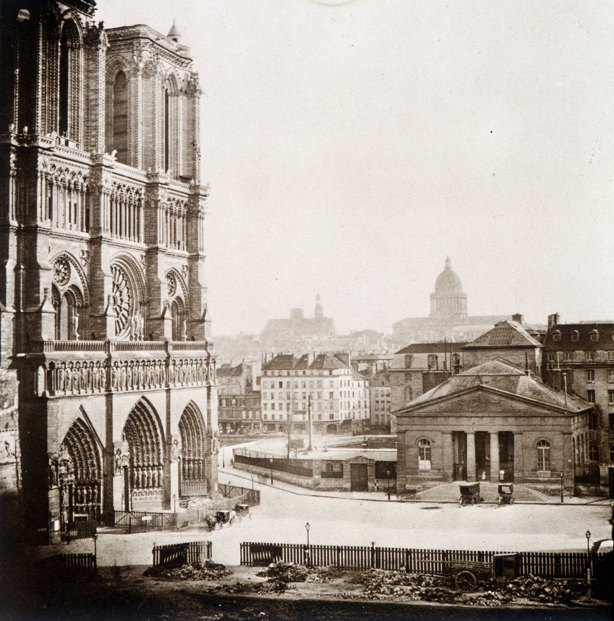 Notre Dame de Paris ja aukio, 1800-luvun loppu tekijältä Unknown photographer