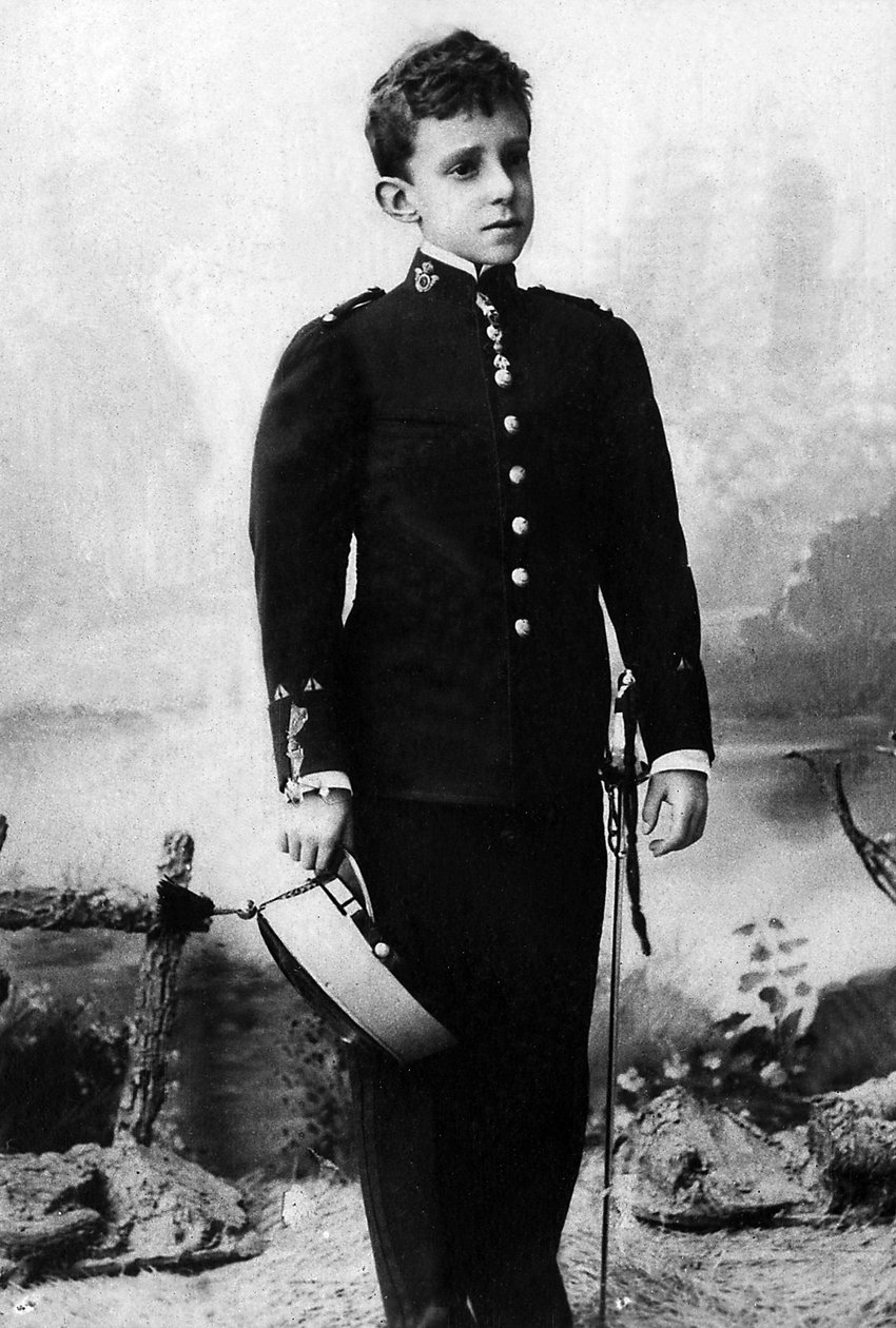 Muotokuva Alphonse Leon Ferdinand de Bourbonista (1886-1941), joka tunnetaan nimellä Alfonso XIII, Espanjan kuningas. tekijältä Unknown photographer