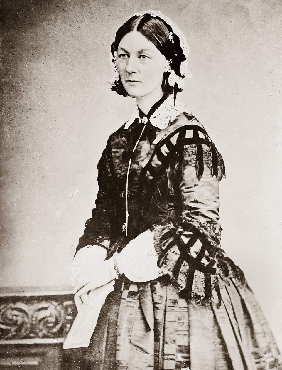 Muotokuva Florence Nightingalesta - Muotokuva brittiläisestä filantroopista Florence Nightingalesta (1820-1910) tekijältä Unknown photographer