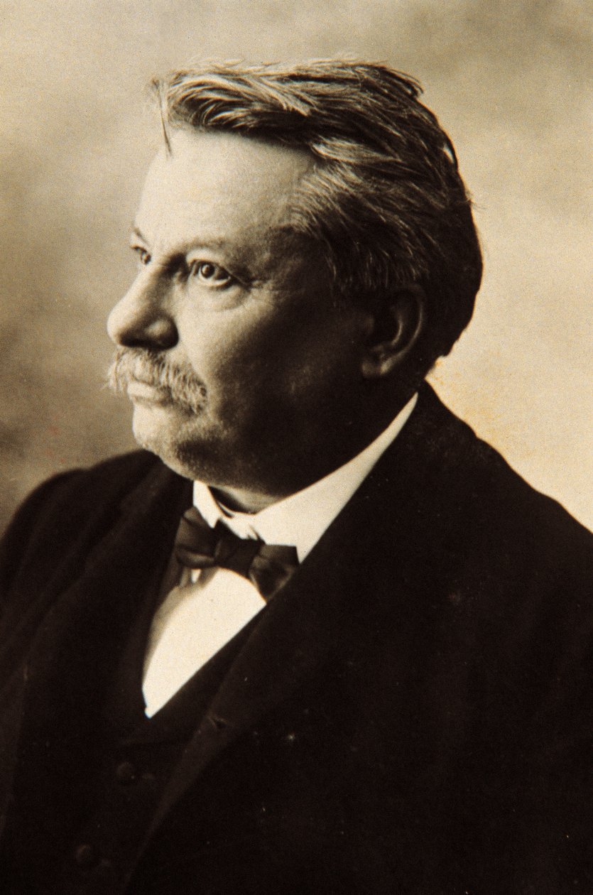 Giovanni Pascolin muotokuva (San Mauro di Romagna) tekijältä Unknown photographer