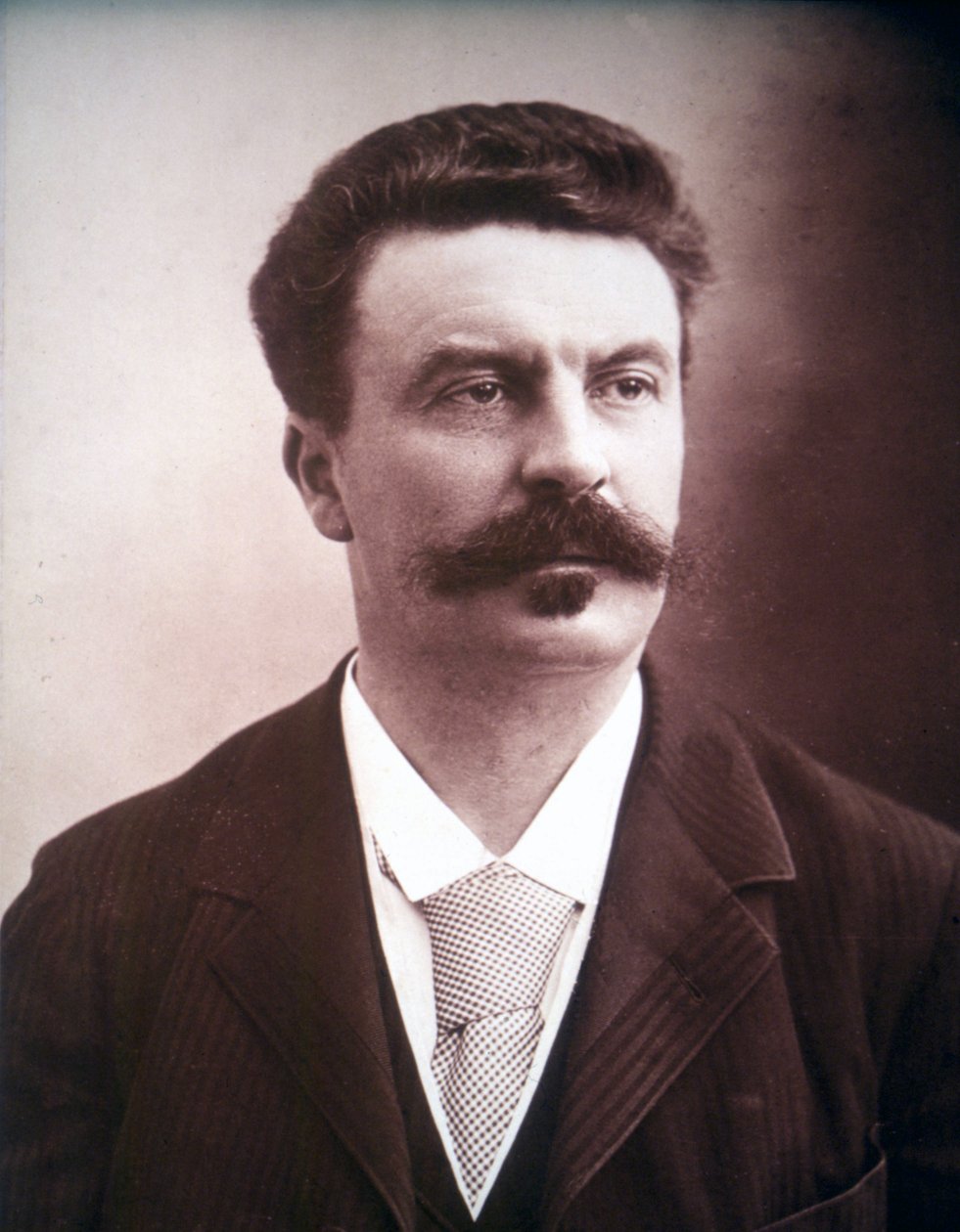 Guy de Maupassantin muotokuva tekijältä Unknown photographer