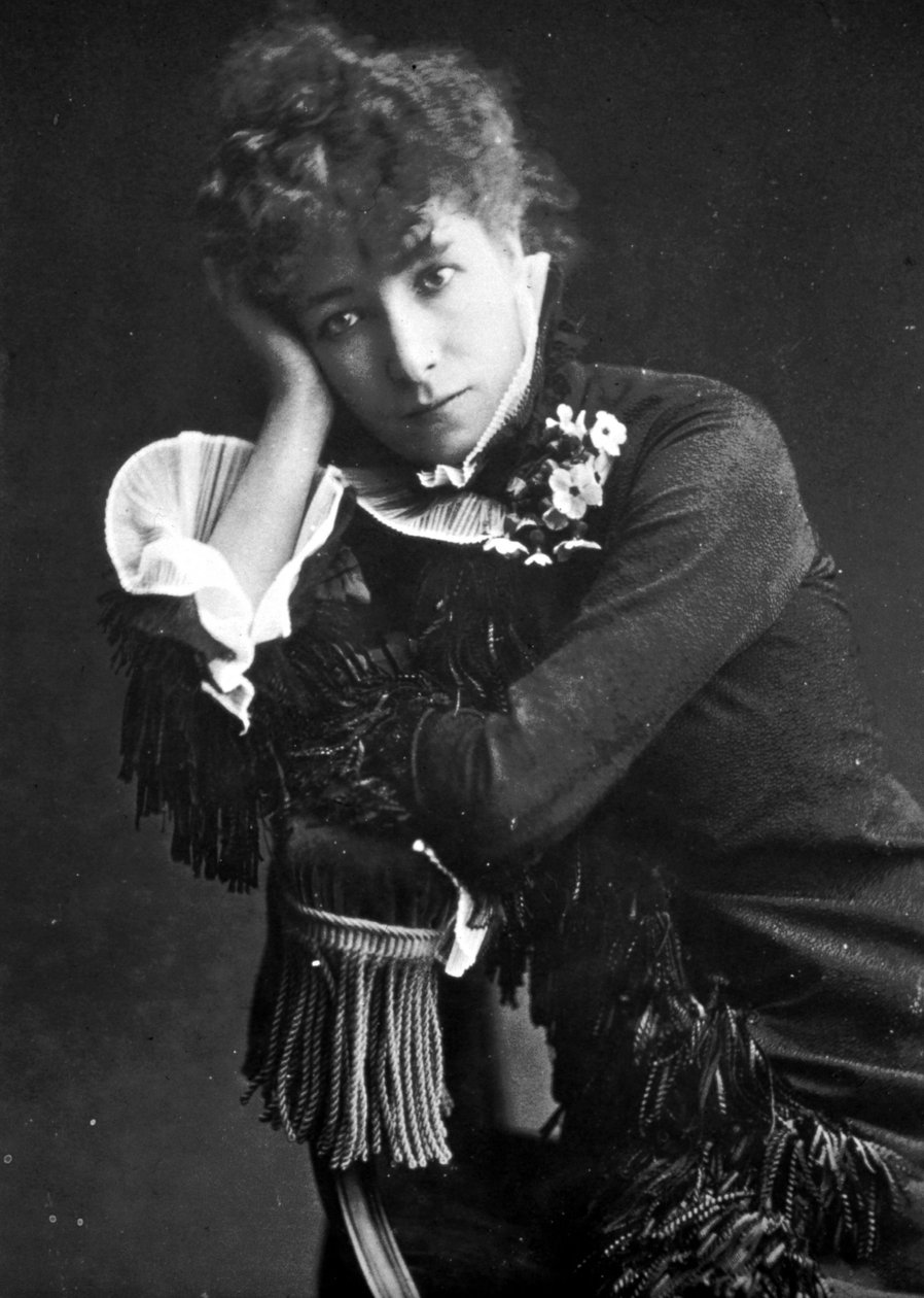 Henriette Rosine Bernardin muotokuva Sarah Bernhardtissa (1844-1923) tekijältä Unknown photographer