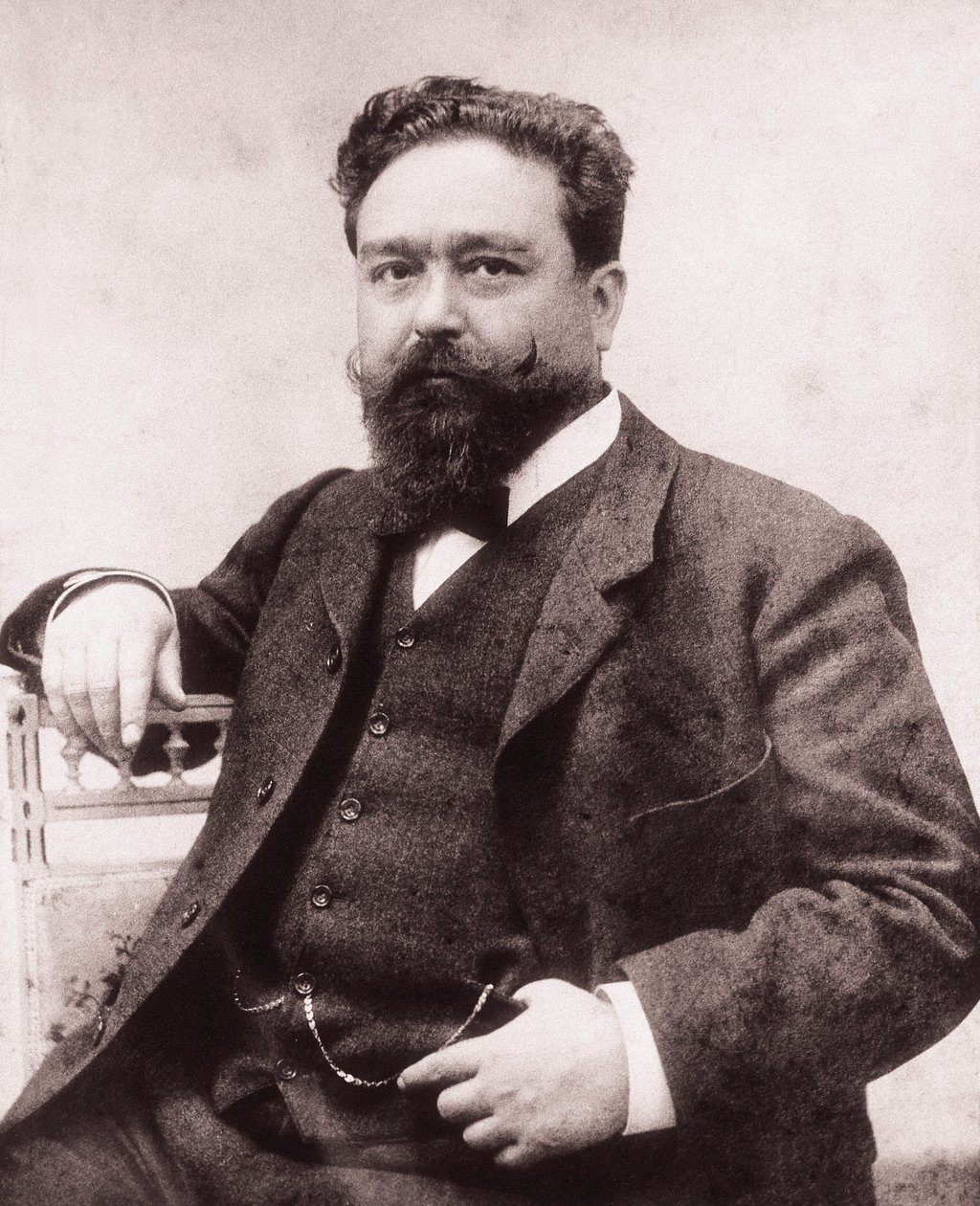 Isaac Albeniz (1860-1909), espanjalainen pianisti ja säveltäjä, muotokuva. Valokuvaus, 1886. Säätiö Albeniz, Madrid. tekijältä Unknown photographer