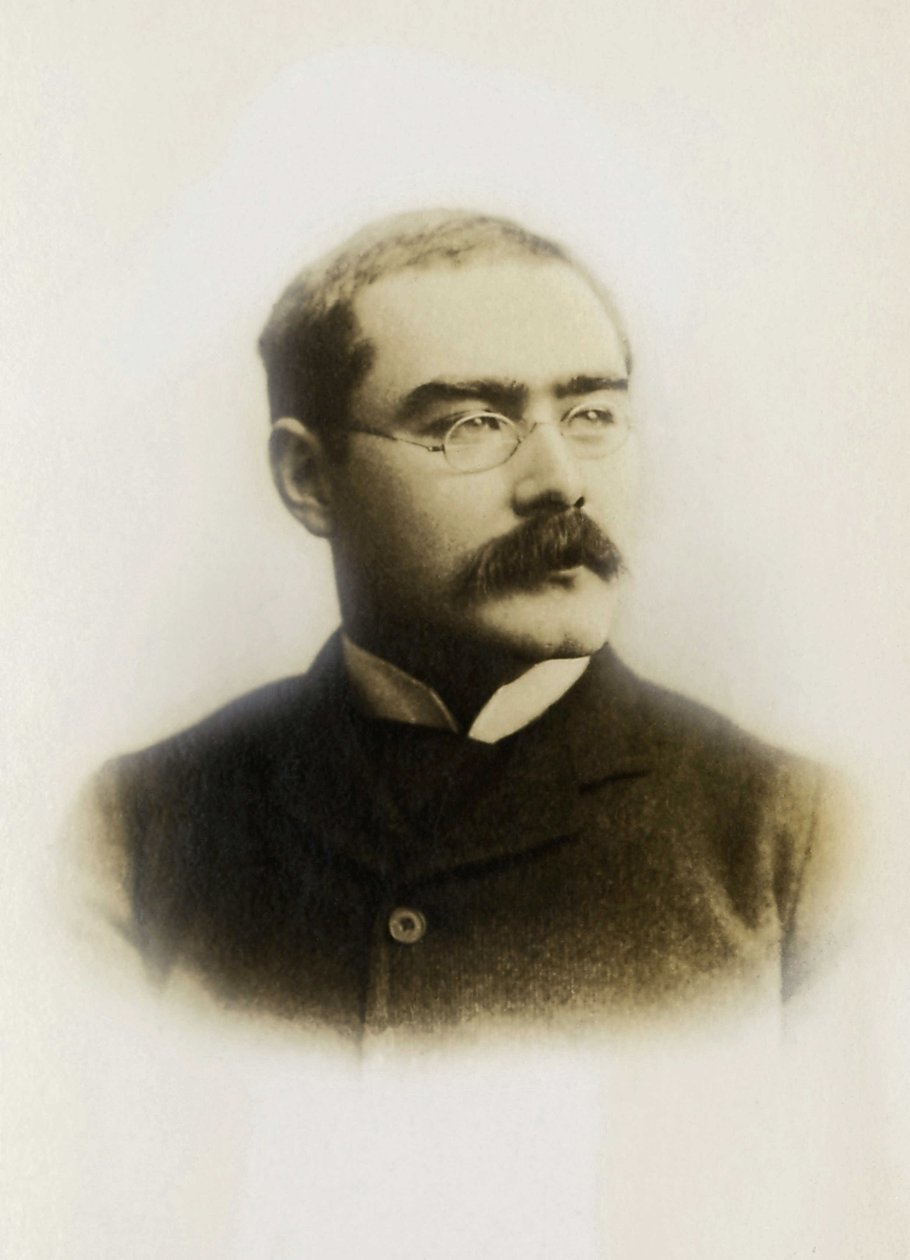 Rudyard Kiplingin (1865-1936), englantilaisen kirjailijan muotokuva. tekijältä Unknown photographer